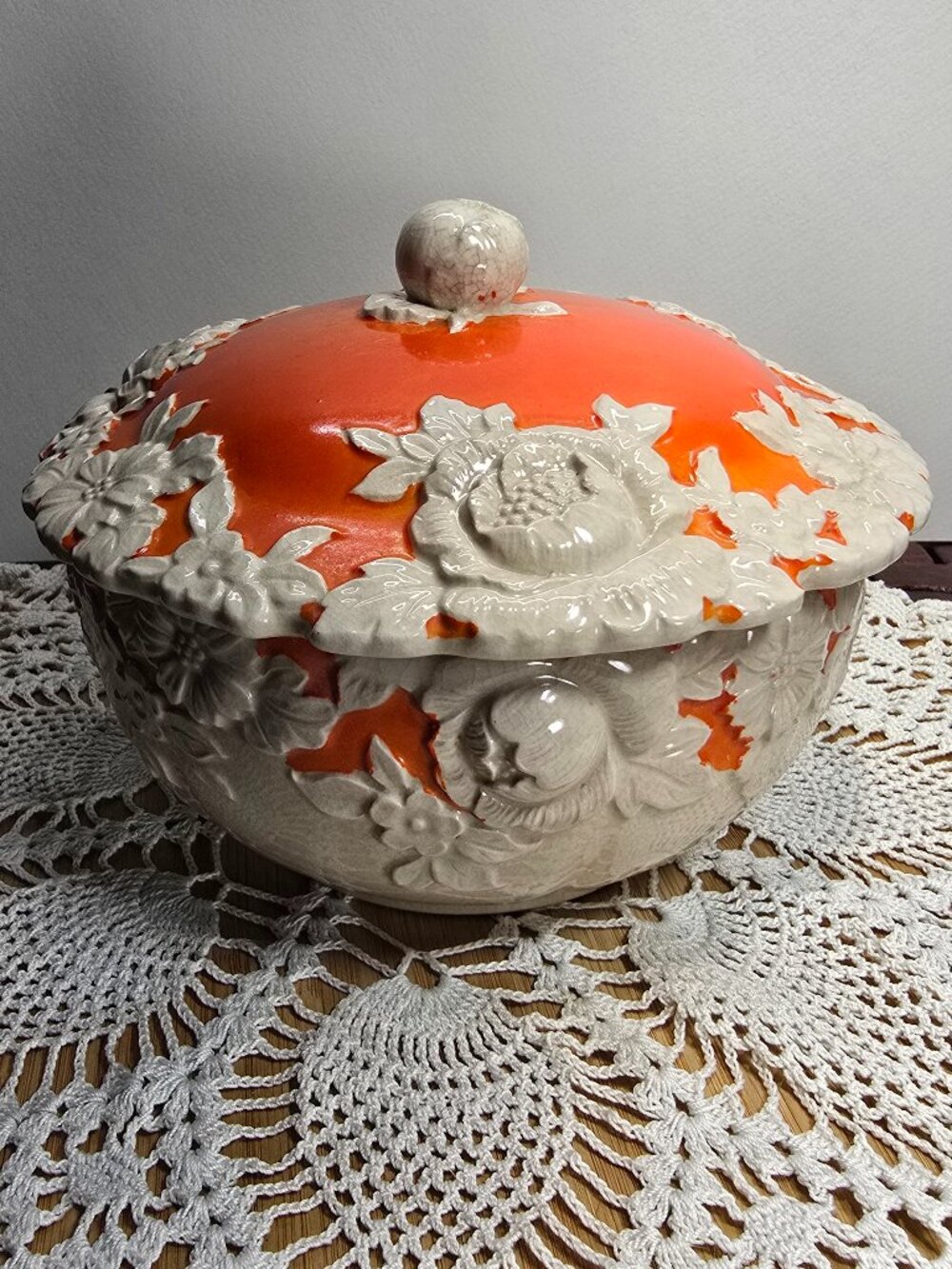 Antique Moriyama Mori-Machi Covered Bowl Japan